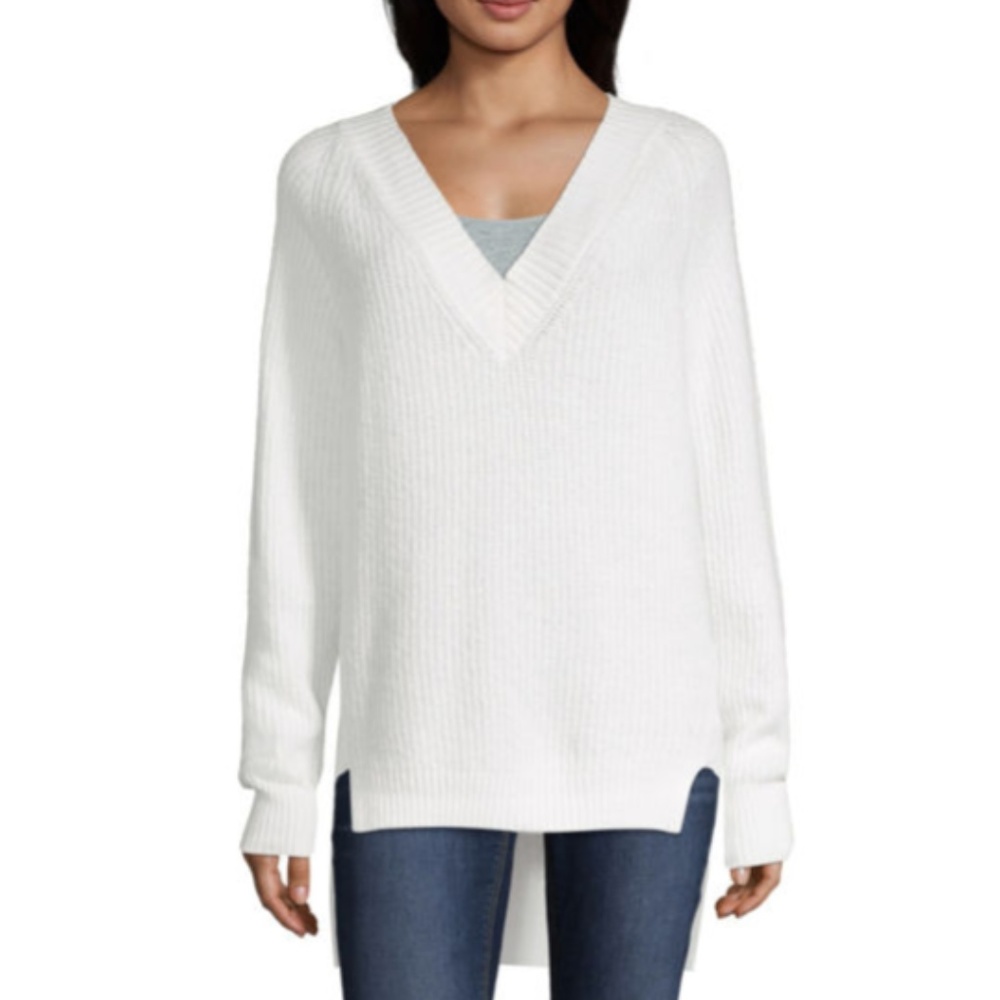 White V neck High low cozy Sweater